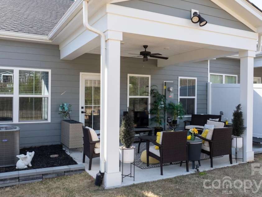 910 Prince Garrett Way, Denver, NC 28037.  MLS# CAR4362481, YatesRealty ID 15388. 