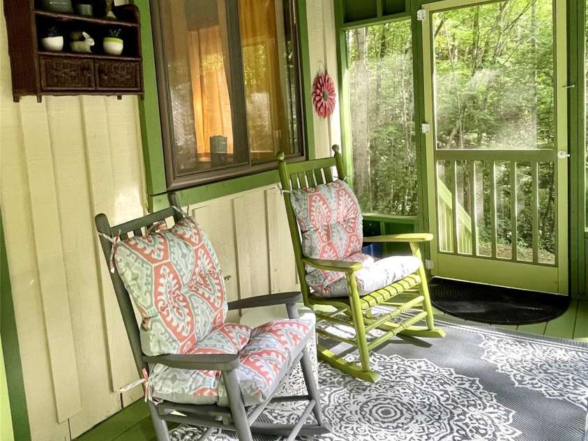 180 Valley Lane, Bryson City, NC 28713.  MLS# CAR4203621, YatesRealty ID 1539. 