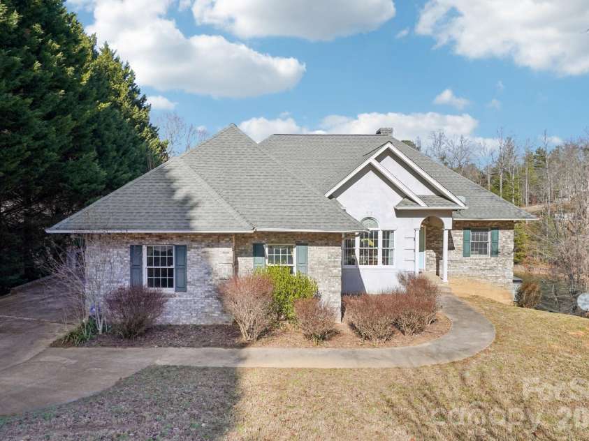 4634 Harbor View Terrace, Morganton, NC 28655.  MLS# CAR4407190, YatesRealty ID 1539. 