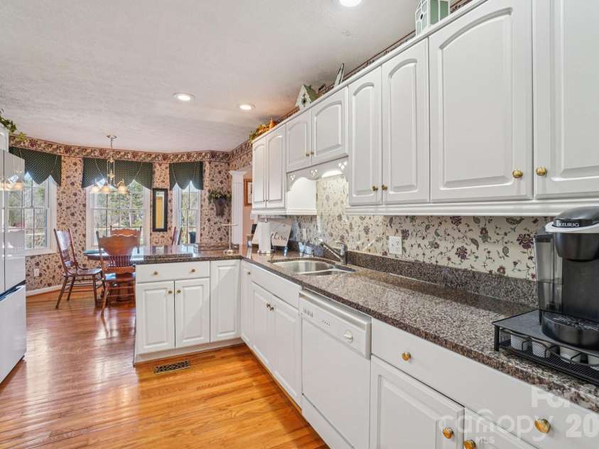 4634 Harbor View Terrace, Morganton, NC 28655.  MLS# CAR4407190, YatesRealty ID 1539. 