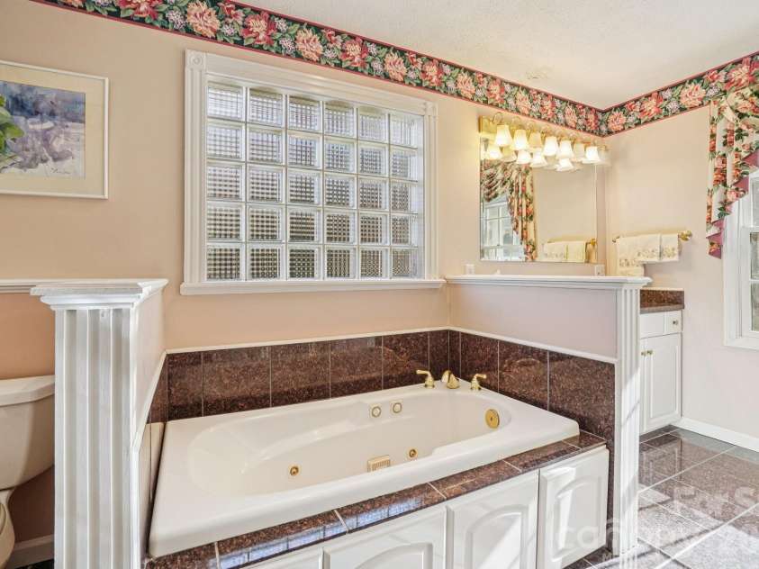 4634 Harbor View Terrace, Morganton, NC 28655.  MLS# CAR4407190, YatesRealty ID 1539. 
