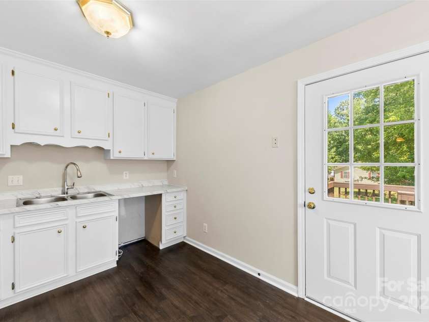 806 Boyce Street, Kings Mountain, NC 28086.  MLS# CAR4284469, YatesRealty ID 1539. 