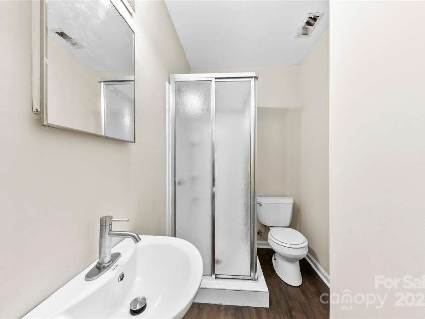 806 Boyce Street, Kings Mountain, NC 28086.  MLS# CAR4284469, YatesRealty ID 1539. 