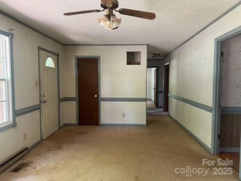 140 Porter Road, Statesville, NC 28625.  MLS# CAR4258870, YatesRealty ID 15390. 