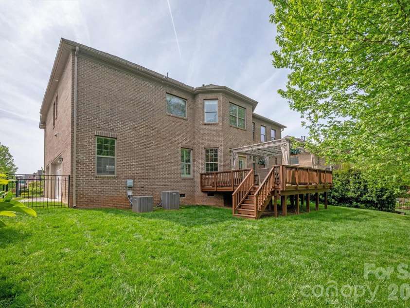 2800 Bevis Lane, Waxhaw, NC 28173.  MLS# CAR4366294, YatesRealty ID 15391. 