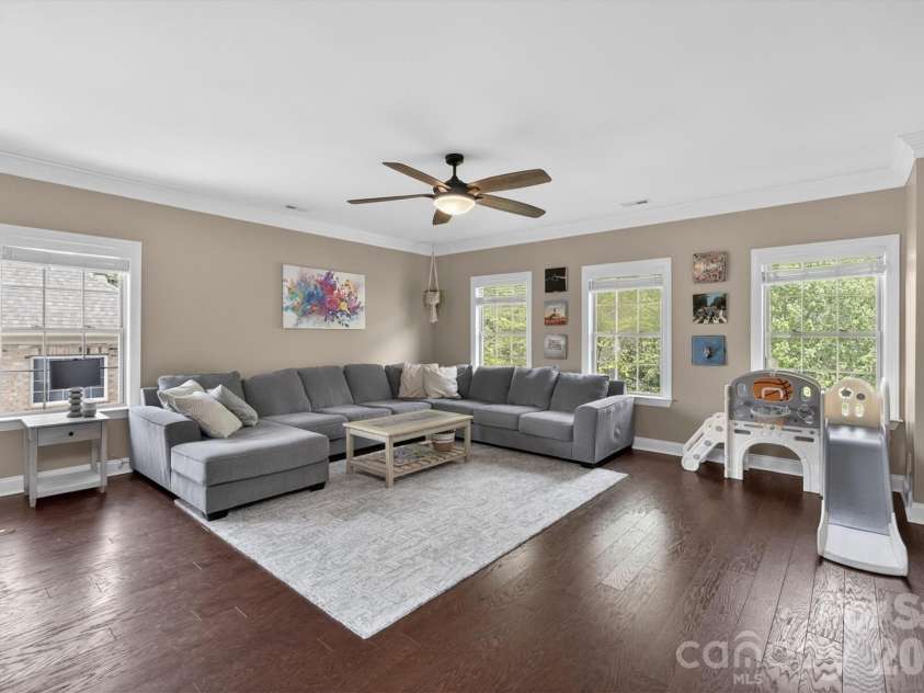 2800 Bevis Lane, Waxhaw, NC 28173.  MLS# CAR4366294, YatesRealty ID 15391. Spacious bonus room loft