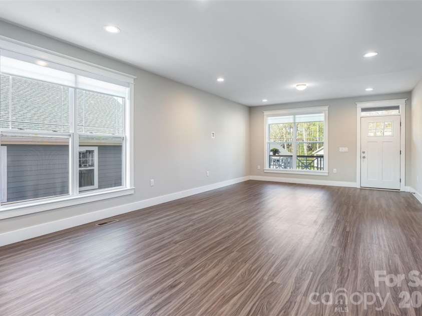 1022 Padgett Place, Black Mountain, NC 28711.  MLS# CAR4356675, YatesRealty ID 15392. 