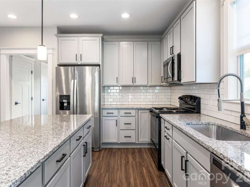1022 Padgett Place, Black Mountain, NC 28711.  MLS# CAR4356675, YatesRealty ID 15392. 