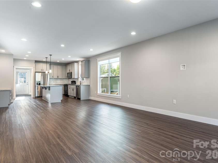 1022 Padgett Place, Black Mountain, NC 28711.  MLS# CAR4356675, YatesRealty ID 15392. 