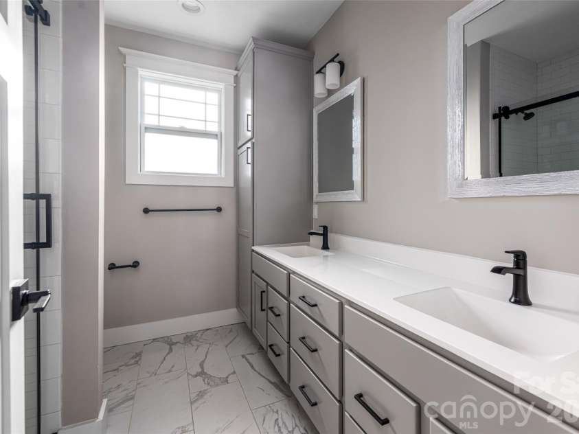 1022 Padgett Place, Black Mountain, NC 28711.  MLS# CAR4356675, YatesRealty ID 15392. 