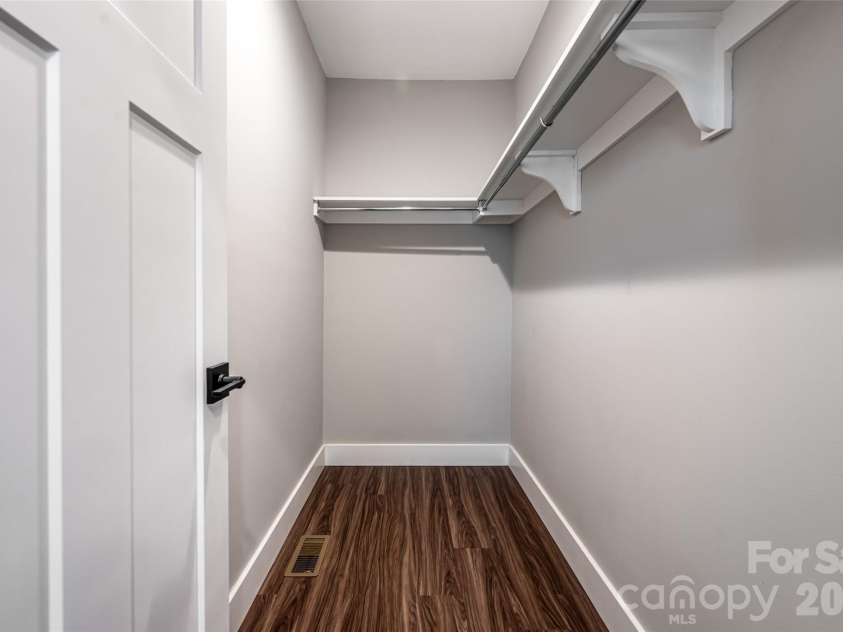 1022 Padgett Place, Black Mountain, NC 28711.  MLS# CAR4356675, YatesRealty ID 15392. 