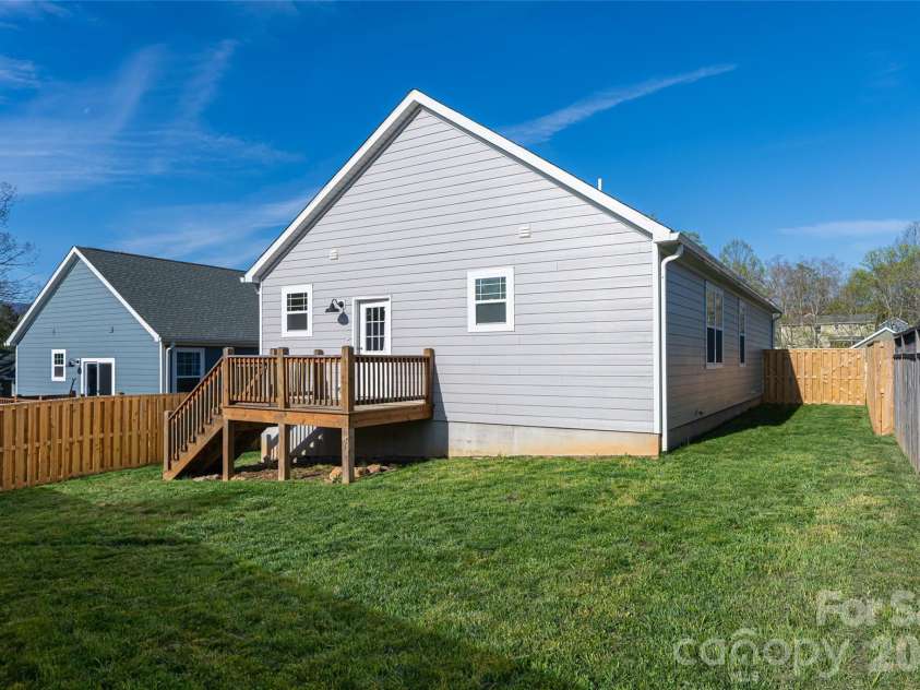 1022 Padgett Place, Black Mountain, NC 28711.  MLS# CAR4356675, YatesRealty ID 15392. 