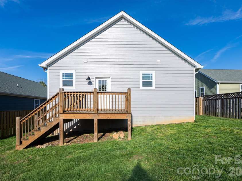 1022 Padgett Place, Black Mountain, NC 28711.  MLS# CAR4356675, YatesRealty ID 15392. 