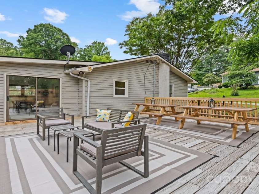 114 JP Huggins Drive, Hendersonville, NC 28791.  MLS# CAR4252464, YatesRealty ID 15394. 