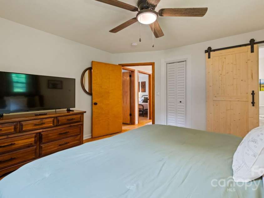 114 JP Huggins Drive, Hendersonville, NC 28791.  MLS# CAR4252464, YatesRealty ID 15394. 