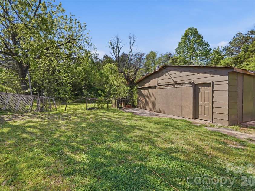 2231 Claremont Road, Newton, NC 28658.  MLS# CAR4367733, YatesRealty ID 15394. 