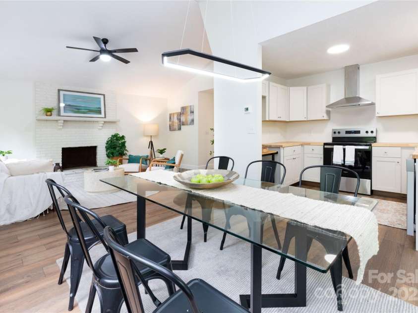 214 Hidden Creek Lane, Burnsville, NC 28714.  MLS# CAR4258635, YatesRealty ID 15395. 