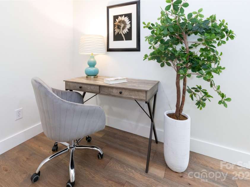 214 Hidden Creek Lane, Burnsville, NC 28714.  MLS# CAR4258635, YatesRealty ID 15395. 