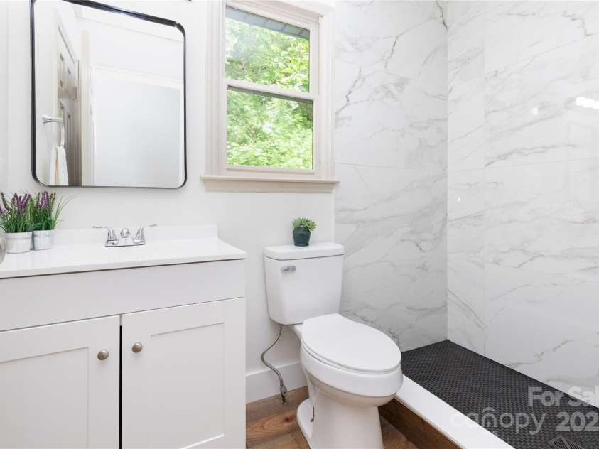 214 Hidden Creek Lane, Burnsville, NC 28714.  MLS# CAR4258635, YatesRealty ID 15395. 