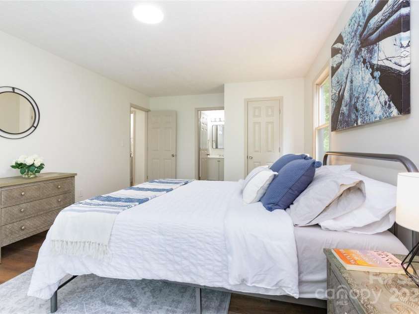 214 Hidden Creek Lane, Burnsville, NC 28714.  MLS# CAR4258635, YatesRealty ID 15395. 