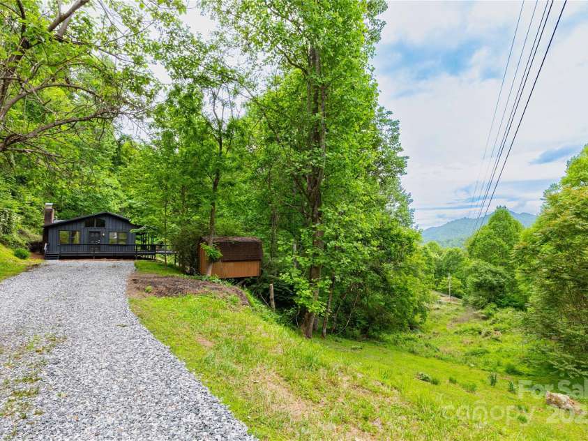 214 Hidden Creek Lane, Burnsville, NC 28714.  MLS# CAR4258635, YatesRealty ID 15395. 