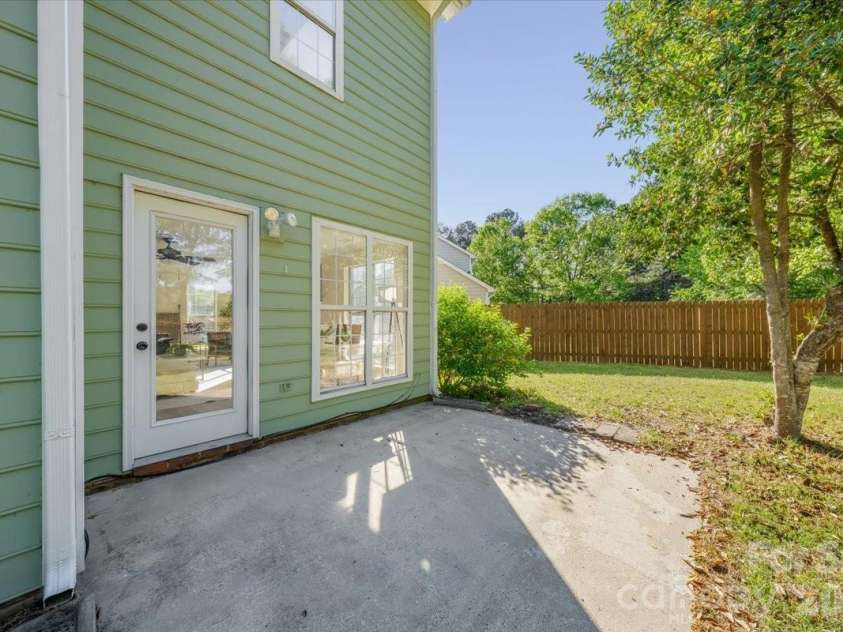 3120 Terra Glen Court, Matthews, NC 28105.  MLS# CAR4370490, YatesRealty ID 15395. 