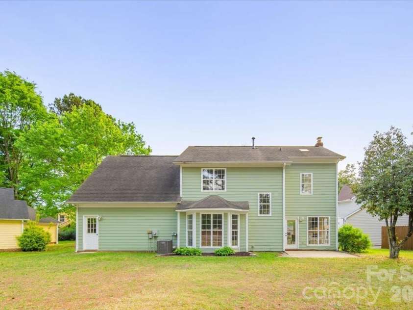 3120 Terra Glen Court, Matthews, NC 28105.  MLS# CAR4370490, YatesRealty ID 15395. 