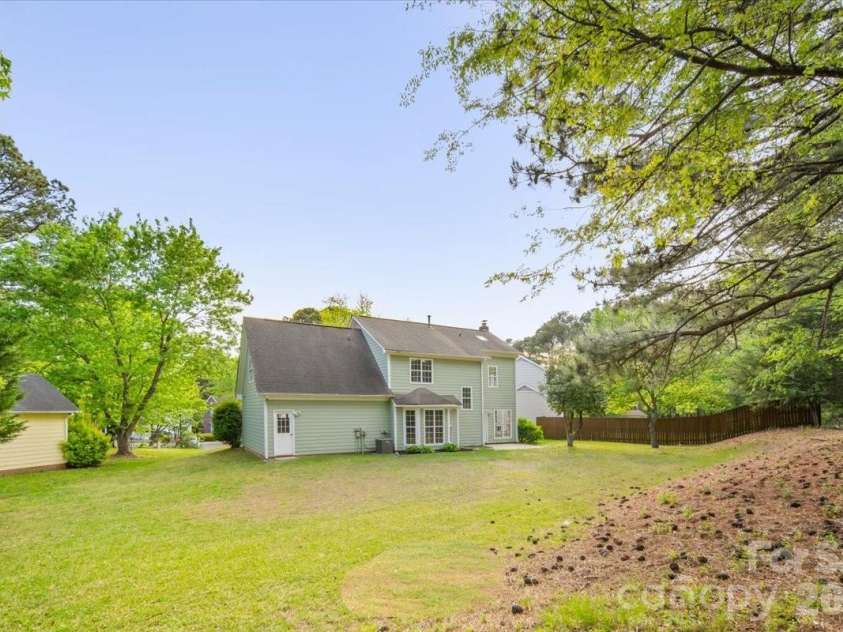 3120 Terra Glen Court, Matthews, NC 28105.  MLS# CAR4370490, YatesRealty ID 15395. 