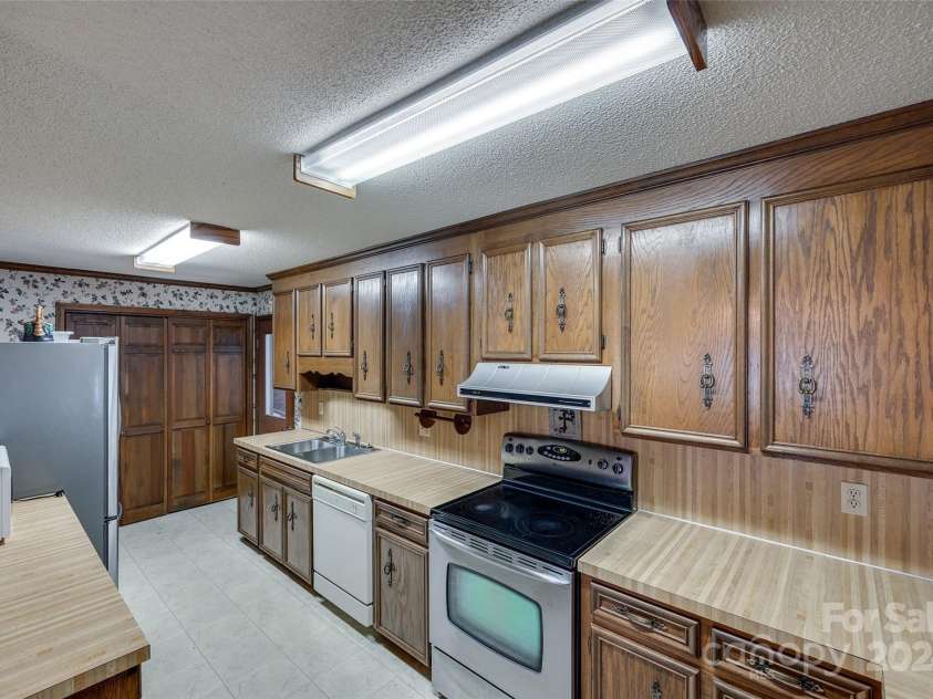 3811 Sherer Road, Sharon, SC 29742.  MLS# CAR4115872, YatesRealty ID 15396. 