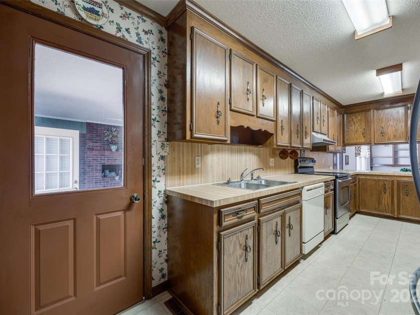 3811 Sherer Road, Sharon, SC 29742.  MLS# CAR4115872, YatesRealty ID 15396. 