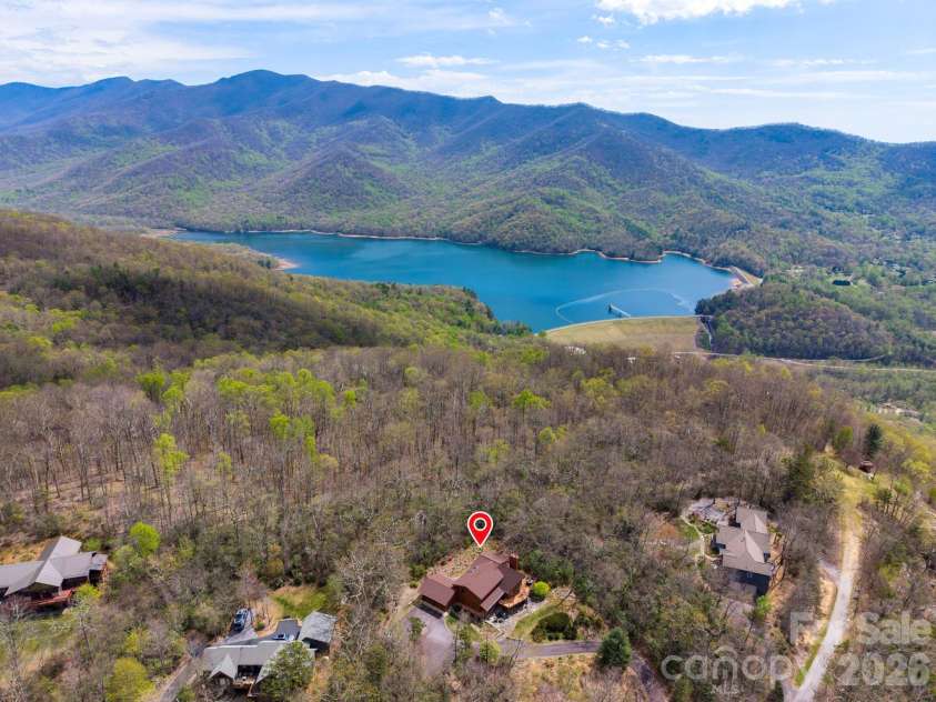 6 Orchard Knob Lane, Black Mountain, NC 28711.  MLS# CAR4370496, YatesRealty ID 15396. 