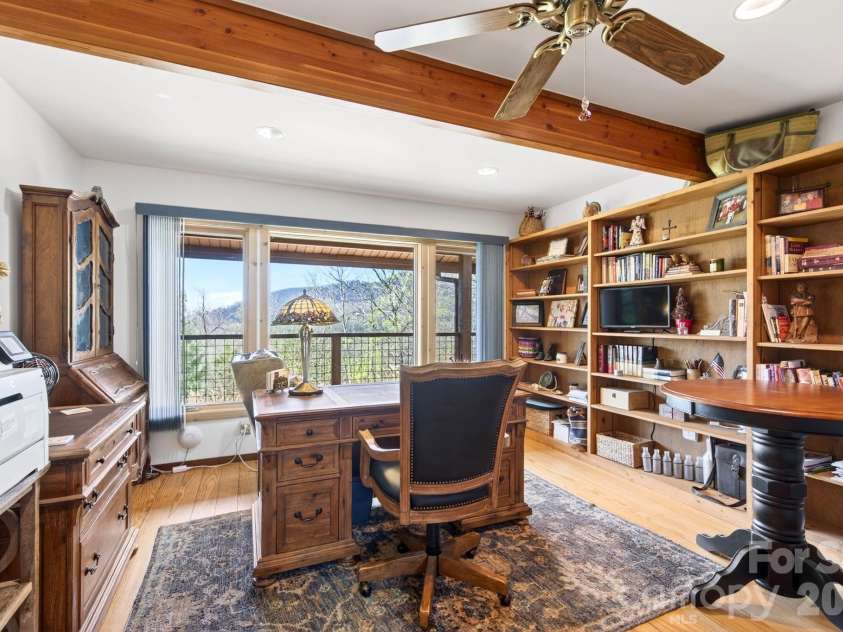 6 Orchard Knob Lane, Black Mountain, NC 28711.  MLS# CAR4370496, YatesRealty ID 15396. Office