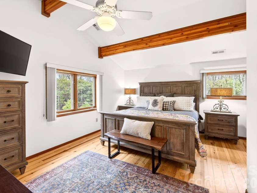6 Orchard Knob Lane, Black Mountain, NC 28711.  MLS# CAR4370496, YatesRealty ID 15396. Primary Bedroom