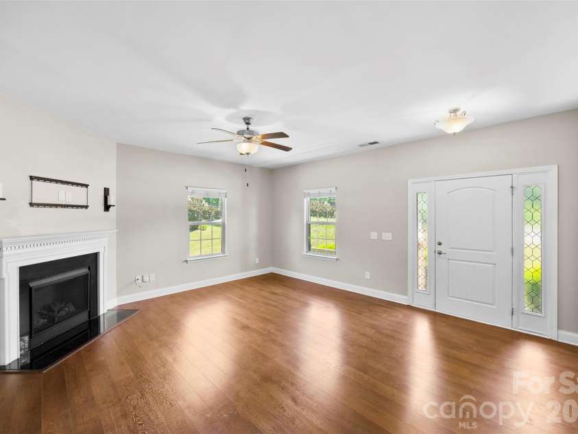 2548 Flintshire Lane, Gastonia, NC 28056.  MLS# CAR4372857, YatesRealty ID 15397. 