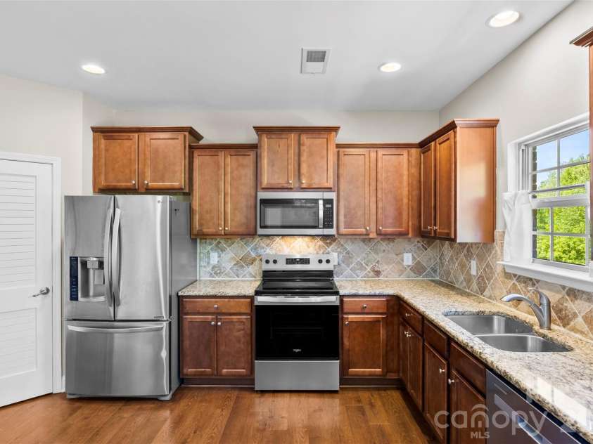 2548 Flintshire Lane, Gastonia, NC 28056.  MLS# CAR4372857, YatesRealty ID 15397. 