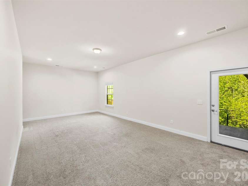 2548 Flintshire Lane, Gastonia, NC 28056.  MLS# CAR4372857, YatesRealty ID 15397. Basement common area