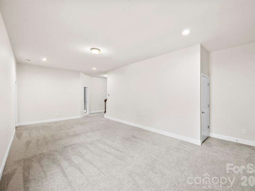 2548 Flintshire Lane, Gastonia, NC 28056.  MLS# CAR4372857, YatesRealty ID 15397. Basement common area