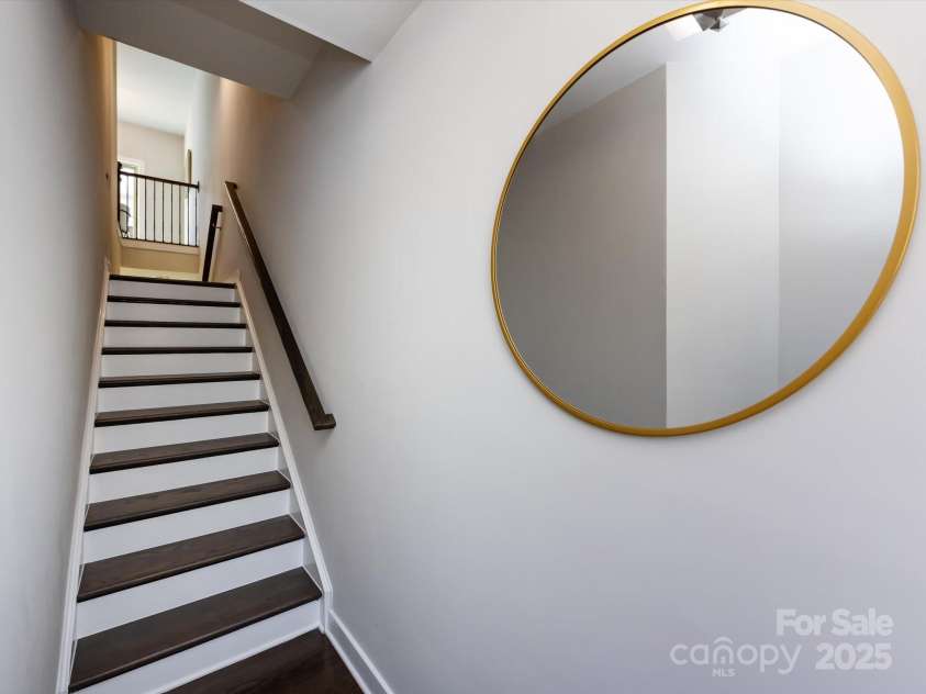1814 Shumard Lane, Charlotte, NC 28205.  MLS# CAR4235562, YatesRealty ID 15399. 
