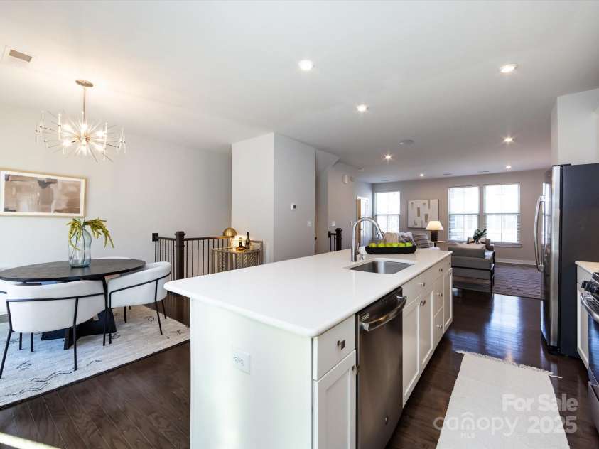 1814 Shumard Lane, Charlotte, NC 28205.  MLS# CAR4235562, YatesRealty ID 15399. 