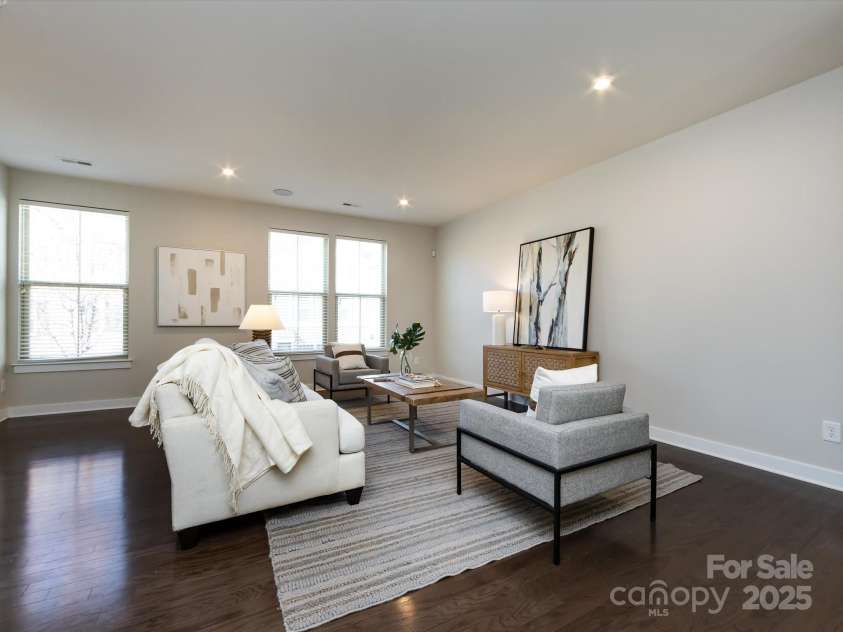 1814 Shumard Lane, Charlotte, NC 28205.  MLS# CAR4235562, YatesRealty ID 15399. 