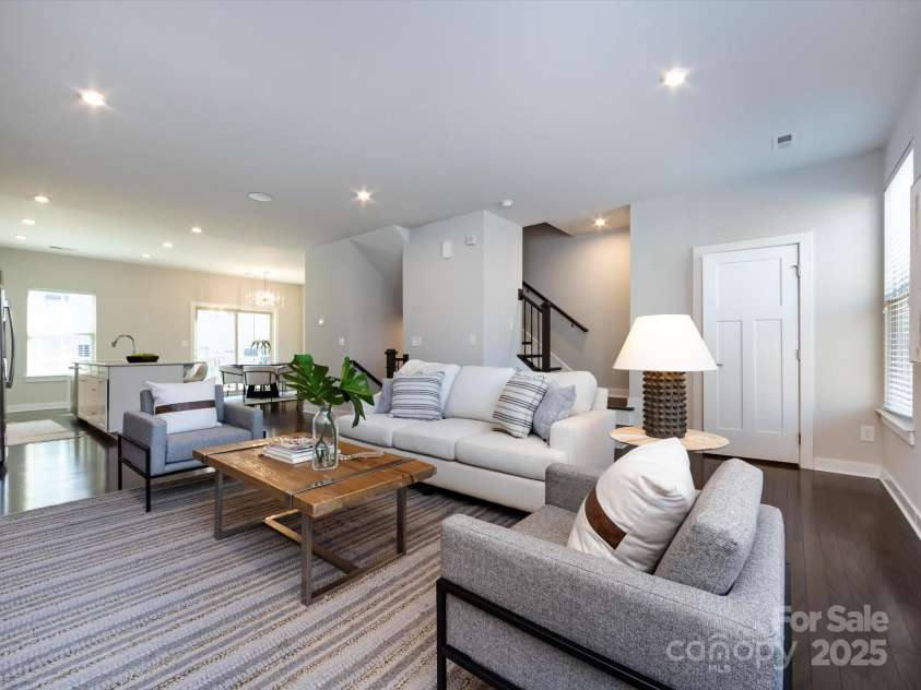 1814 Shumard Lane, Charlotte, NC 28205.  MLS# CAR4235562, YatesRealty ID 15399. 