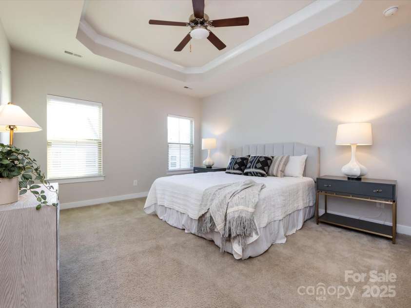 1814 Shumard Lane, Charlotte, NC 28205.  MLS# CAR4235562, YatesRealty ID 15399. 
