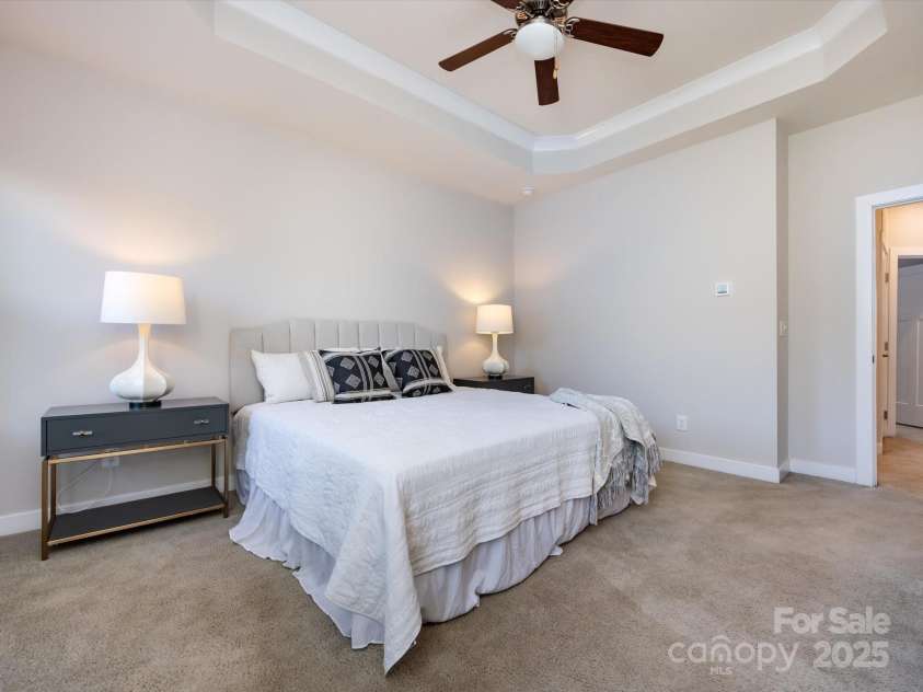 1814 Shumard Lane, Charlotte, NC 28205.  MLS# CAR4235562, YatesRealty ID 15399. 