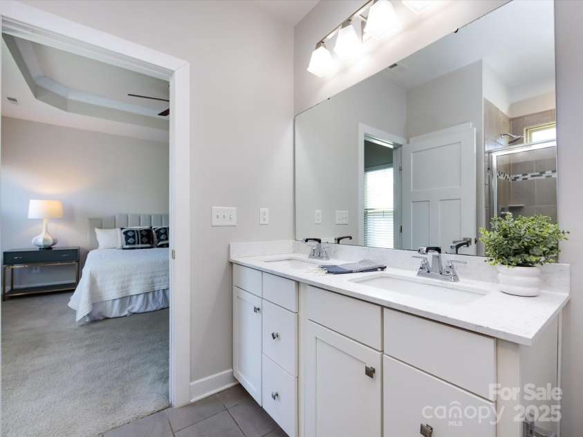 1814 Shumard Lane, Charlotte, NC 28205.  MLS# CAR4235562, YatesRealty ID 15399. 