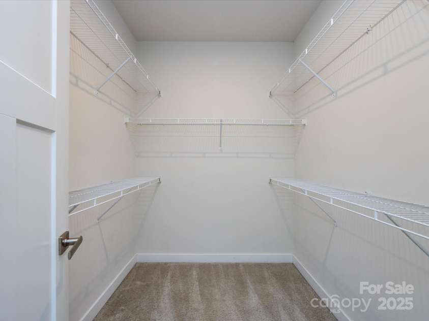 1814 Shumard Lane, Charlotte, NC 28205.  MLS# CAR4235562, YatesRealty ID 15399. 