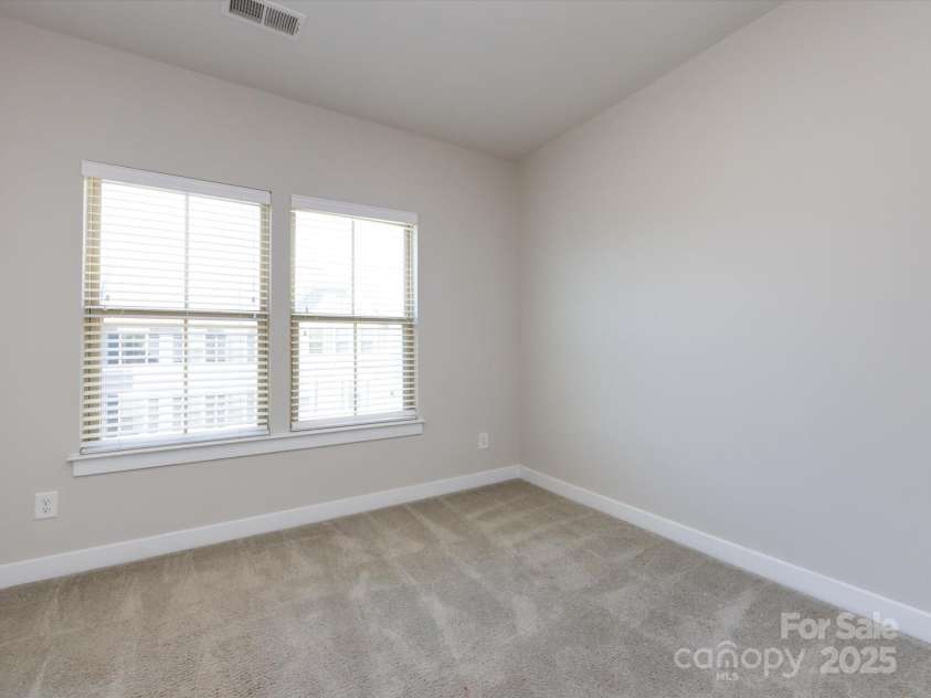 1814 Shumard Lane, Charlotte, NC 28205.  MLS# CAR4235562, YatesRealty ID 15399. 