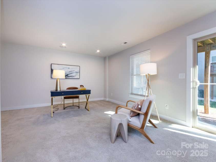 1814 Shumard Lane, Charlotte, NC 28205.  MLS# CAR4235562, YatesRealty ID 15399. 