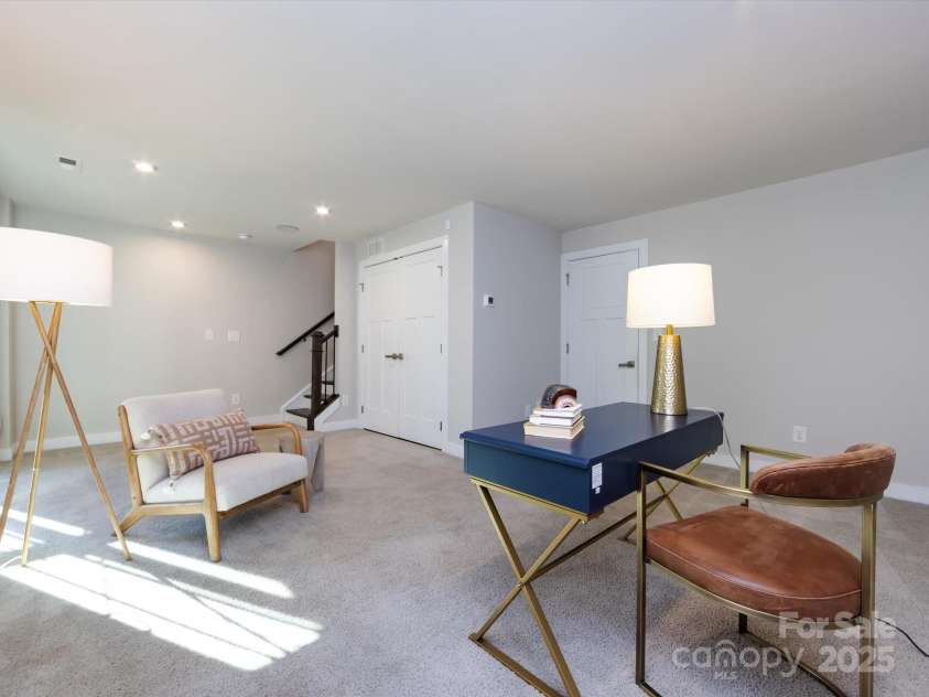 1814 Shumard Lane, Charlotte, NC 28205.  MLS# CAR4235562, YatesRealty ID 15399. 