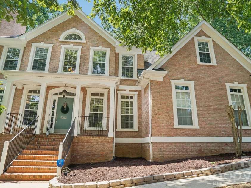 5212 Shannamara Drive, Matthews, NC 28104.  MLS# CAR4372618, YatesRealty ID 15399. 