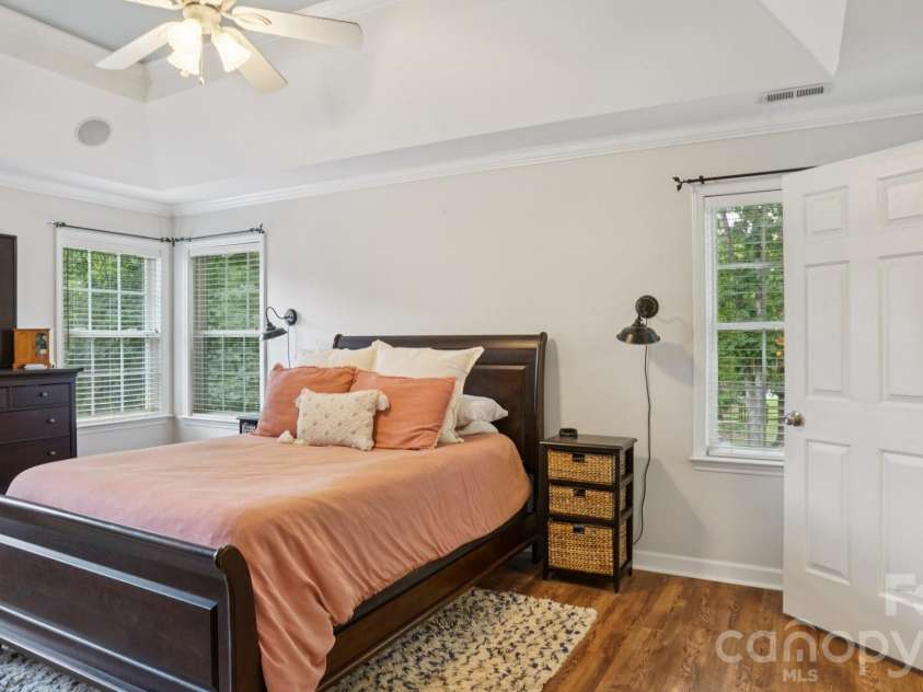 5212 Shannamara Drive, Matthews, NC 28104.  MLS# CAR4372618, YatesRealty ID 15399. 